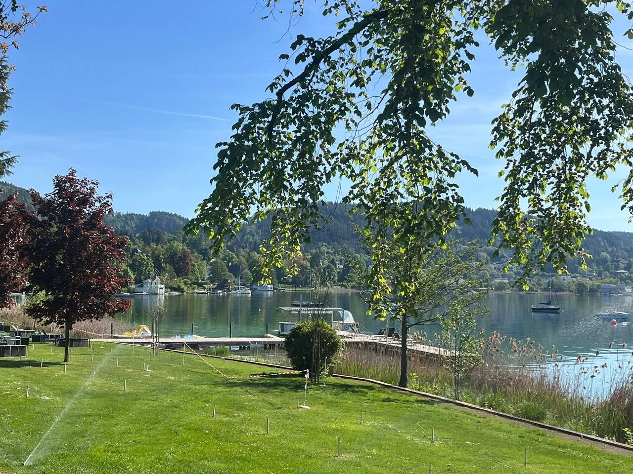 Pörtschach am Wörthersee 的湖景